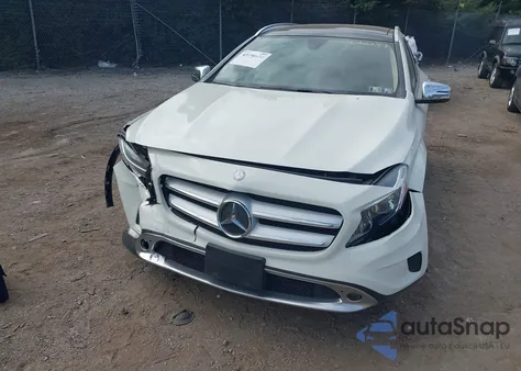 2017 Mercedes-Benz Gla 250 4Matic z USA, uszkodzony, nr VIN WDCTG4GB9HJ306217